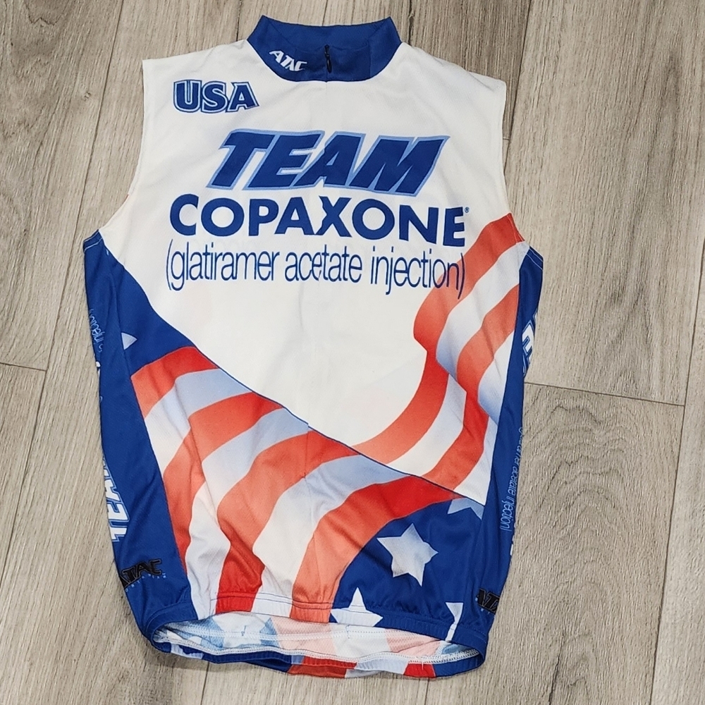 Female sleeveless cycling jersey vest for bikes